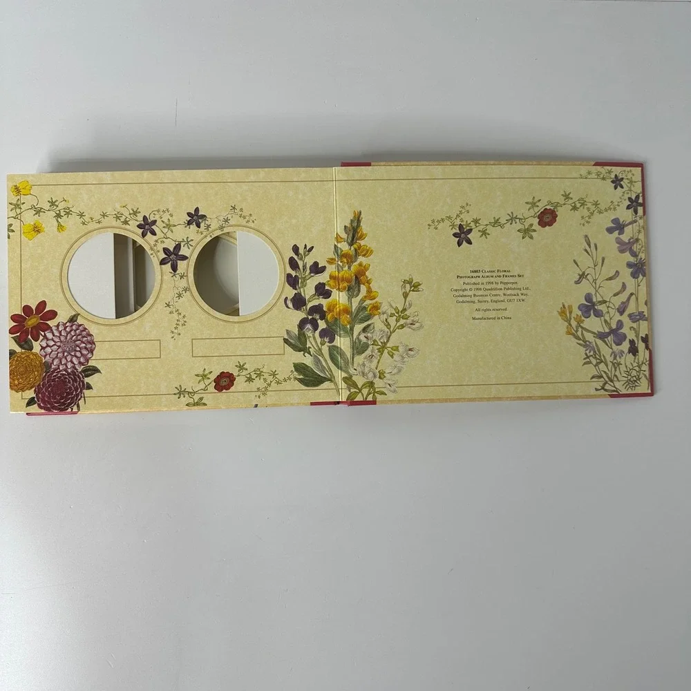 Vtg Classic Floral Gift Set Photo Album & 6 Cardstock Frames Envelopes Cottage